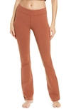 Alo Yoga Airbrush Low Rise Bootcut Leggings In Rust