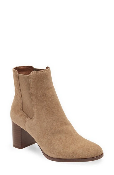 Madewell The Laura Chelsea Boot In Walnut Shell