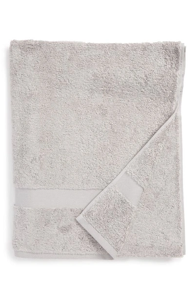Matouk Lotus Bath Towel In Smoke Gray
