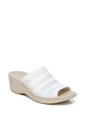 Bzees Deluxe Bright Sandal In White Fabric