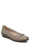 Lifestride Shoes Impact Wedge Flat In Taupe