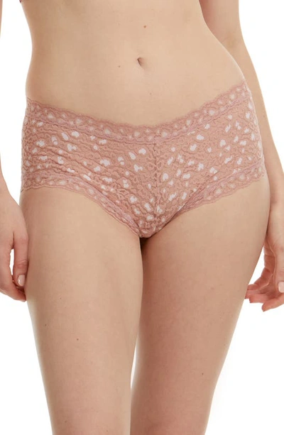 Hanky Panky Cross-dyed Leopard Lace Boyshorts In Desert Rose