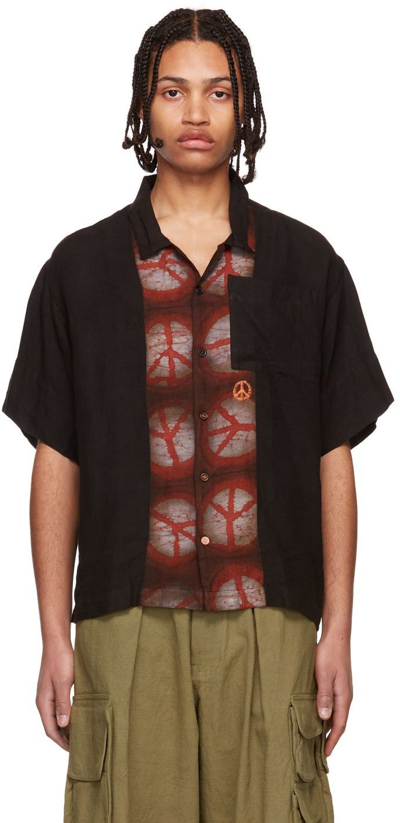 Story Mfg. Greetings Short Sleeve Organic Linen Button-up Shirt In Iron Black Peaceful Resist