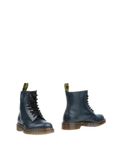 Dr. Martens' 短靴 In Dark Blue