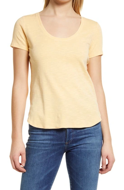 Tommy Bahama Ashby Isles Curve Hem T-shirt In Apricot Cream
