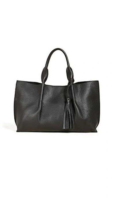 Oliveve Isabel East/west Tote In Black