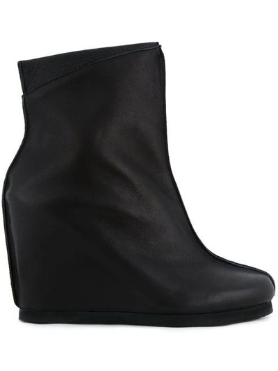 Peter Non Wedged Boots In Black