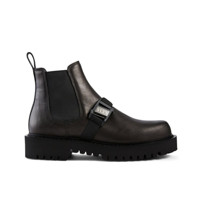 Valentino Garavani Valentino Vltn Logo Chelsea Boots In Black