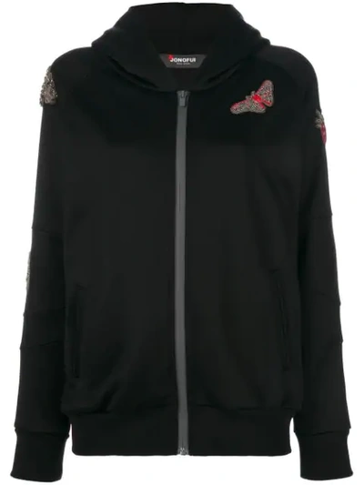 Jo No Fui Embroidered Hooded Jumper In Black