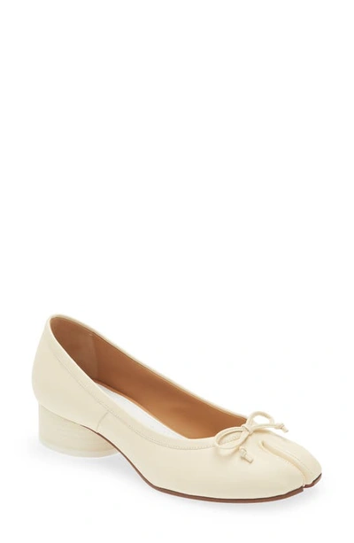 Maison Margiela Tabi Block Heel Pump In White