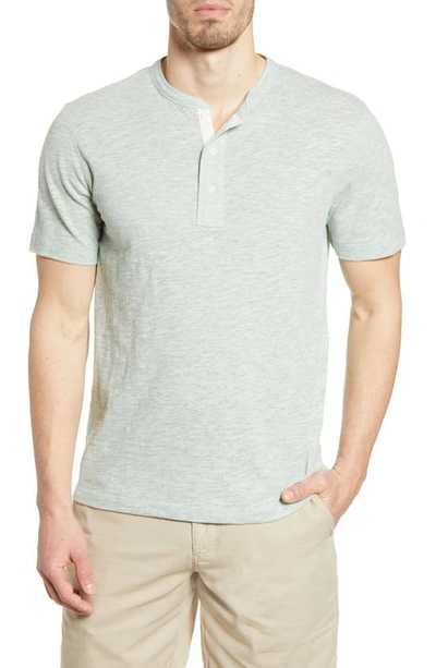 Faherty Short Sleeve Heathered Henley In Woodsy Green Heather