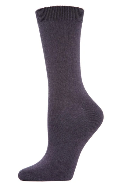 Memoi Seamless Crew Socks In Charcoal