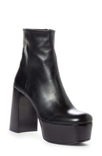 Prada Vitello Leather Platform Booties In Nero