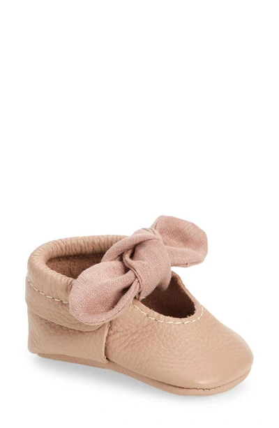 Freshly Picked Kids' Ballet Bow Moccasin In Rosewood