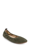 Yosi Samra Vienna Foldable Ballet Flat In Mud