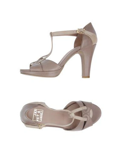 Janet & Janet Sandals In Dove Grey