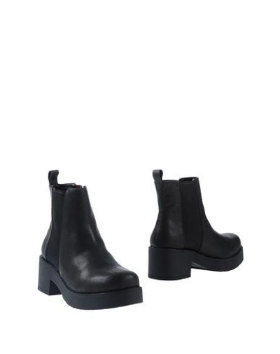 Windsor Smith Ankle Boots In Black