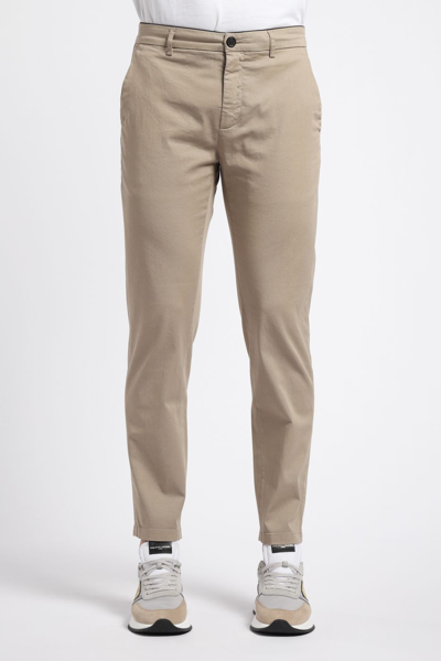 Department Five Prince Chinos Crop Trousers In Sand