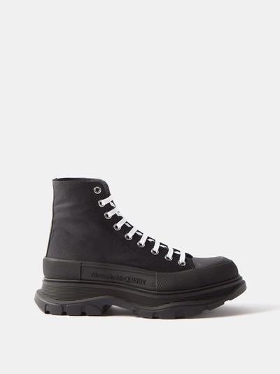 Alexander Mcqueen Tread Slick Boots In Black