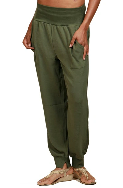 Nikki Lund Casual Pocket Joggers In Green