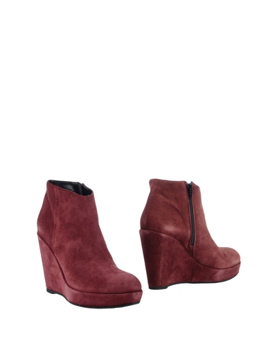 Gaia D'este Ankle Boot In Maroon