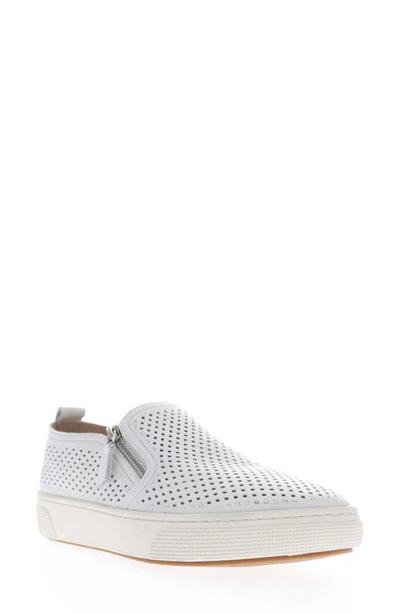 Propét Kate Slip-on Sneaker In White