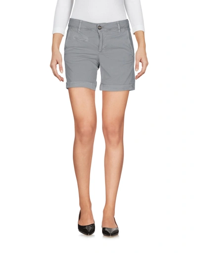 Blauer Shorts & Bermuda Shorts In Grey