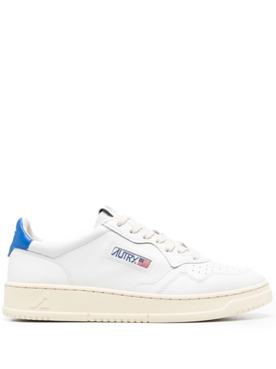 Autry Medalist Low Sneakers In Leather In White