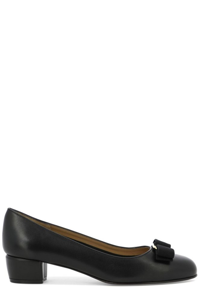 Ferragamo Salvatore  Vara Bow Pumps In Nero