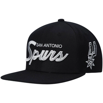 Mitchell & Ness Men's  Black San Antonio Spurs Hardwood Classics Script 2.0 Snapback Hat