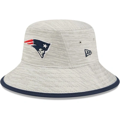 New Era Grey New England Patriots Distinct Bucket Hat