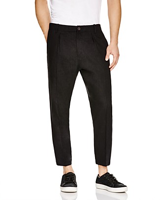 Vince Cropped Chino Jogger Pants In Black | ModeSens