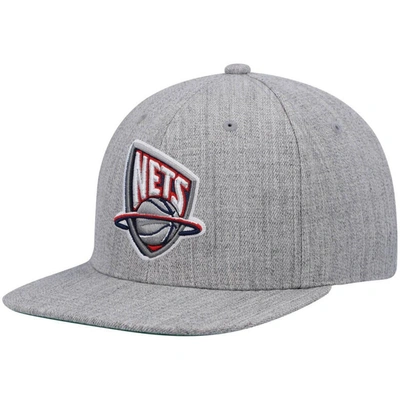 Mitchell & Ness Men's  Heathered Gray New Jersey Nets Hardwood Classics Team 2.0 Snapback Hat