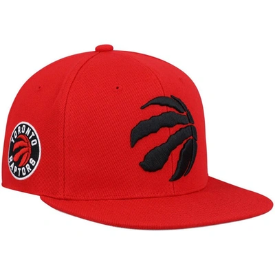 Mitchell & Ness Men's  Red Toronto Raptors Core Side Snapback Hat
