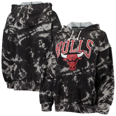 Majestic Threads Black Chicago Bulls Burble Tie-dye Tri-blend Pullover Hoodie