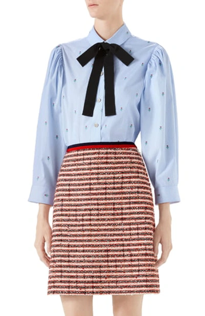 Gucci Ribbon Bow Floral Embroidered Oxford Shirt In Sky Blue/ Black