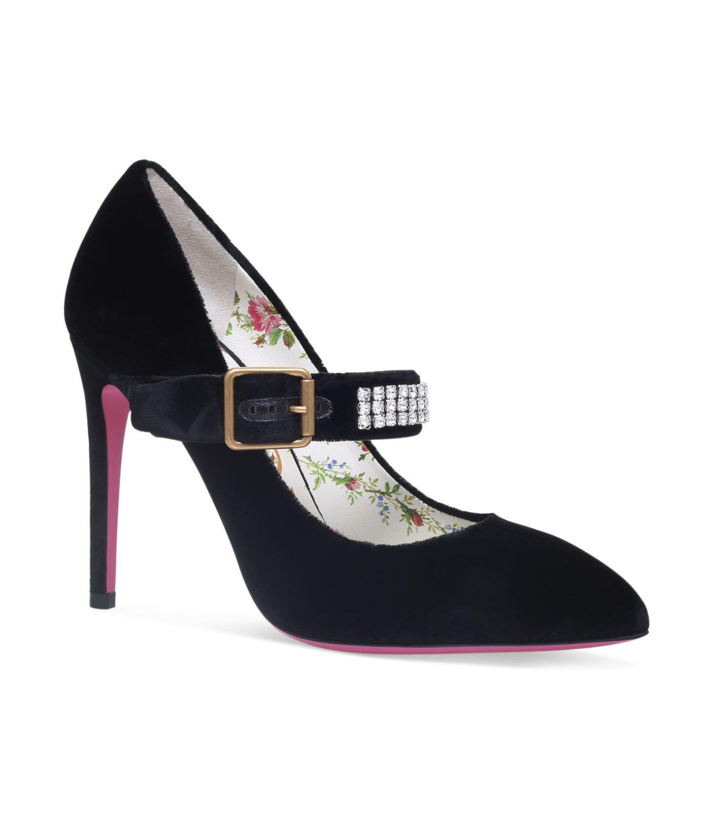 gucci velvet pumps