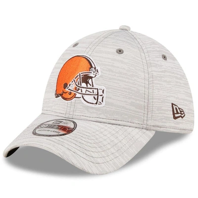 New Era Gray Cleveland Browns 2022 Nfl Training Camp Official Coach 39thirty Flex Hat