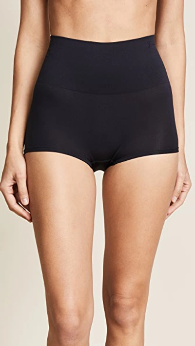 Yummie Ultralite Seamless Shaping Girlshorts In Black