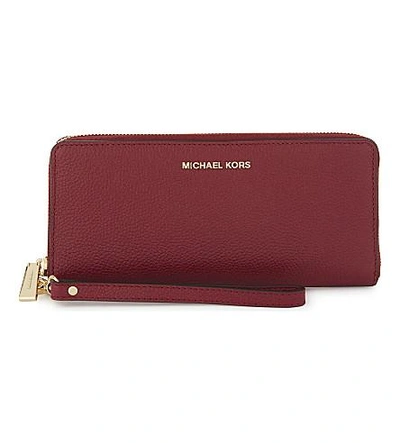 Michael Michael Kors Money Pieces Leather Continental Wallet In Mulberry