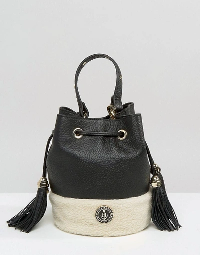 TOMMY HILFIGER GIGI HADID MINI BUCKET BAG WITH SHEARLING - MULTI AW0AW03159905