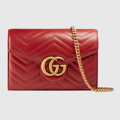 Gucci Gg Marmont Chevron Quilted Leather Flap Wallet On A Chain In Red