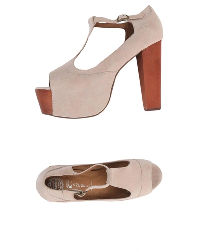 Jeffrey Campbell Pump In Beige