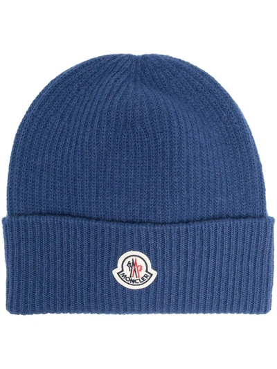 Moncler Logo-patch Detail Knitted Beanie In Celeste