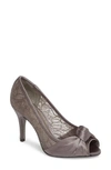 Adrianna Papell Francesca Evening Pumps Women's Shoes In Steel Satin