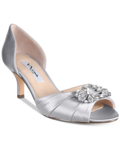 Nina Charisa Pumps Women's Shoes In Silver Satin