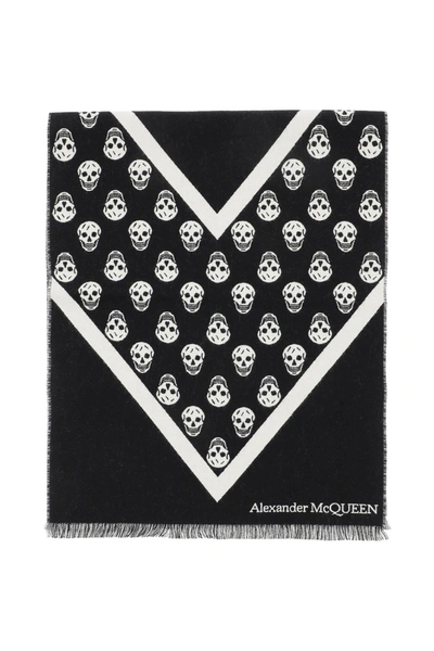 Alexander Mcqueen Monochrome Skull-intarsia Wool Scarf In Black
