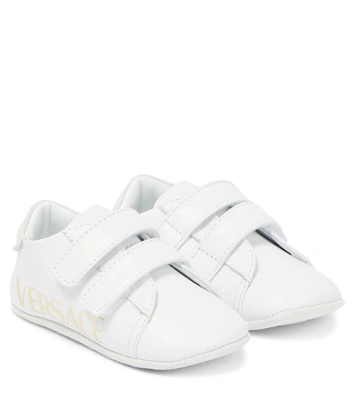 Versace Babies' Logo-print Touch-strap Sneakers In Bianco+oro