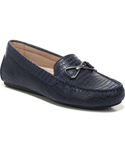 Lifestride Turnpike Croc Embossed Loafer In Lux Navy Fabric
