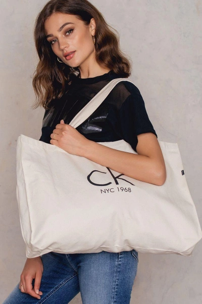 Calvin Klein Canvas Tote Bag - Offwhite | ModeSens